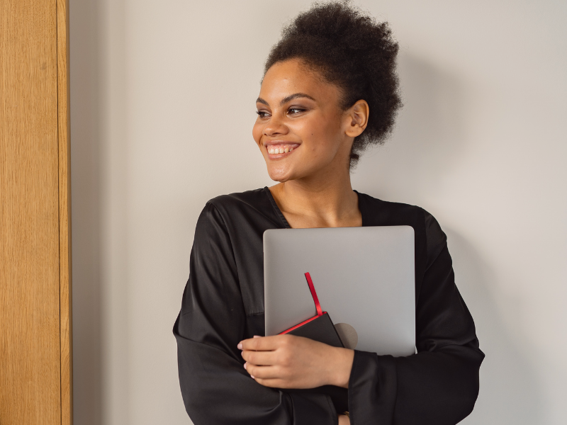 Devenir assistante web sans expérience