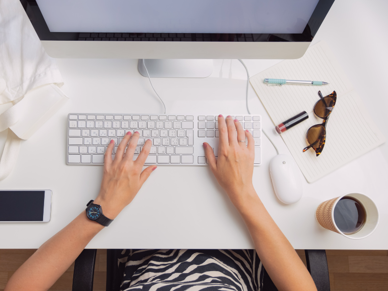 Comment sortir du lot en tant qu'assistante web